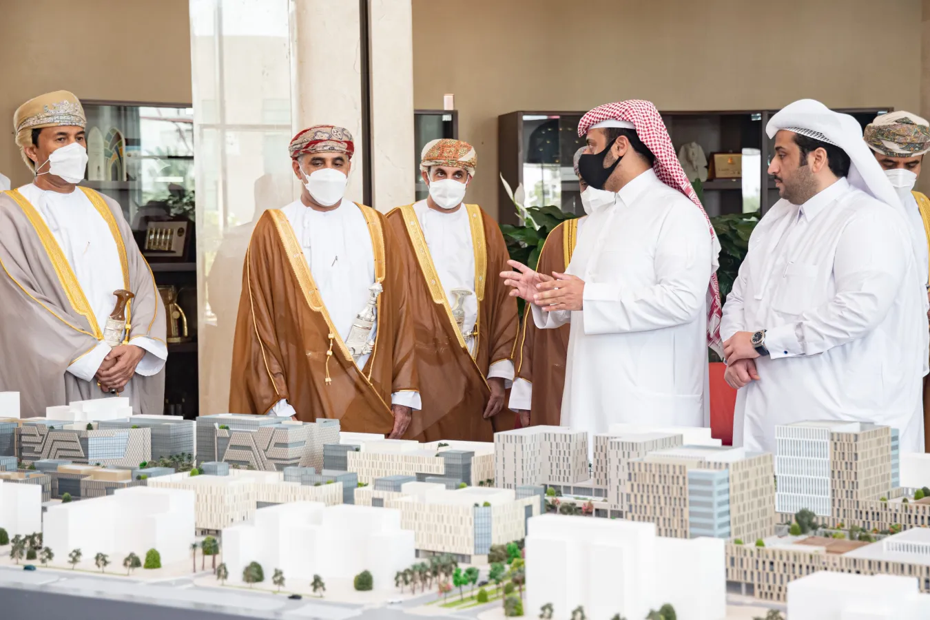 Oman’s Minister of Housing and Urban Planning visits Qatari Diar’s Headquarters